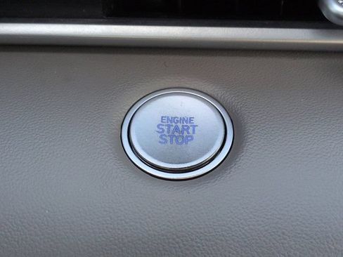 Used 2025 Hyundai Elantra Sport FWD image 24