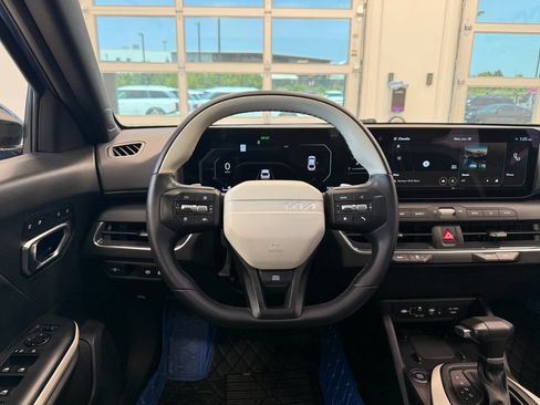 Used 2025 Kia K4 GT-Line w/ GT-Line Premium Package FWD image 21