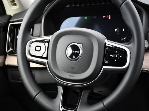 New 2026 Volvo XC90 B6 Plus w/ Protection Package Premier image 22