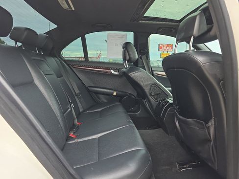 Used 2010 Mercedes-Benz C 300 Sedan image 21