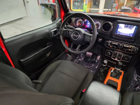 Used 2023 Jeep Gladiator Sport AWD/4WD image 40