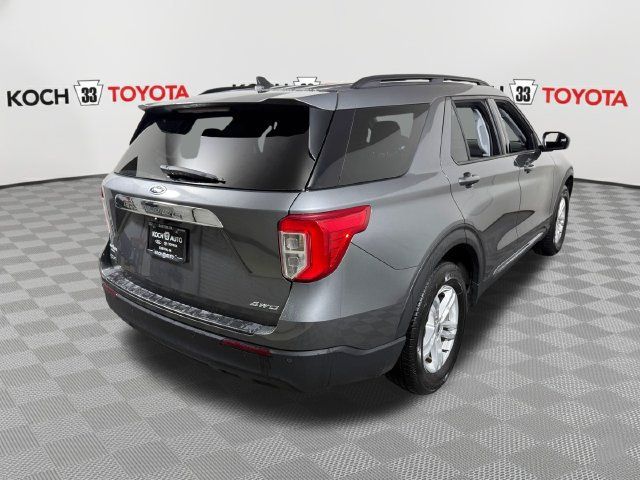 Used 2024 Ford Explorer XLT AWD/4WD image 8