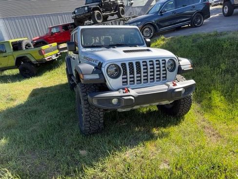 Used 2022 Jeep Gladiator Mojave w/ LED Lighting Group AWD/4WD image 4