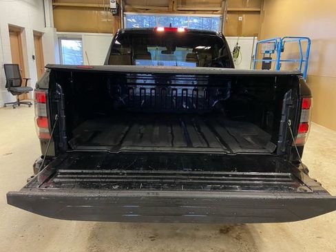 Certified 2023 Nissan Frontier SV w/ Midnight Edition Package image 23