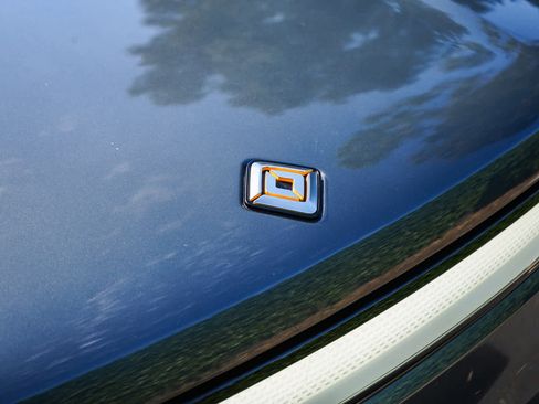 Used 2023 Rivian R1S Adventure image 17