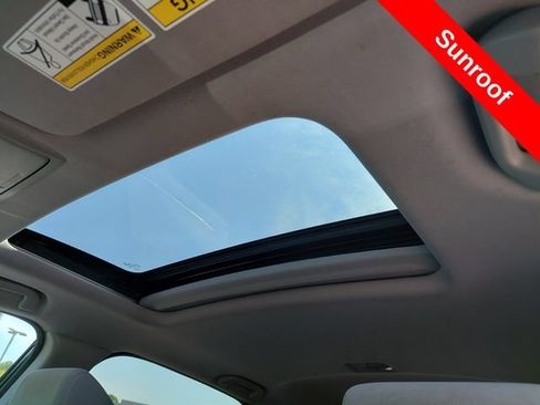 Used 2018 Honda CR-V EX image 11