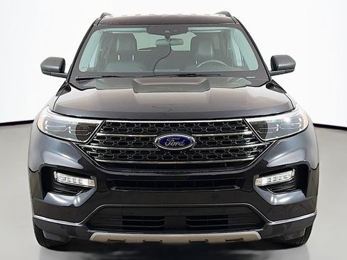 Used 2024 Ford Explorer XLT w/ Equipment Group 202A AWD/4WD image 12