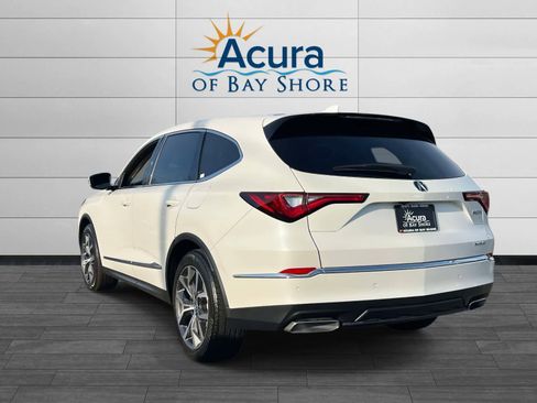 Used 2023 Acura MDX SH-AWD w/ Technology Package image 2
