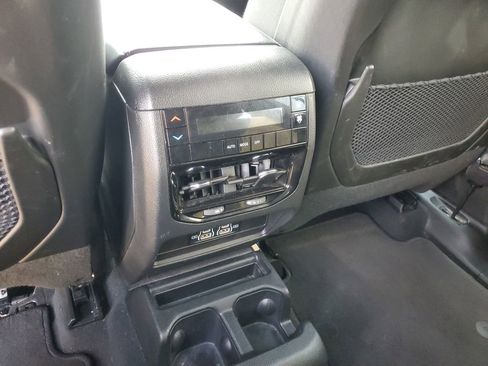 Used 2024 Jeep Grand Cherokee L Laredo AWD/4WD image 11