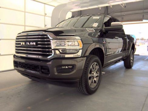 Used 2022 RAM 2500 Limited AWD/4WD image 4