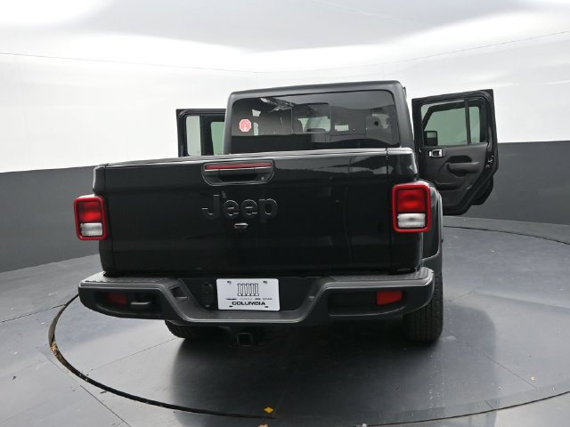 New 2026 Jeep Gladiator Sport AWD/4WD image 32