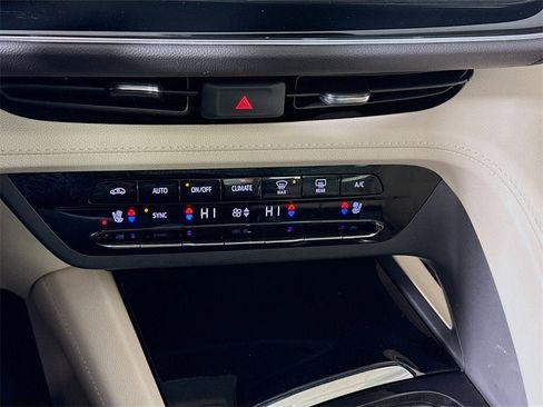Used 2023 Buick Envision Avenir image 10