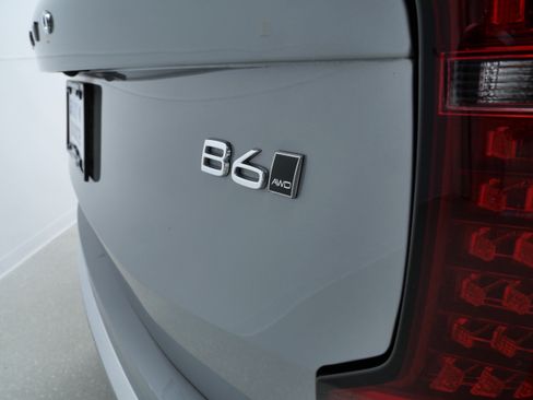 Used 2025 Volvo XC90 B6 Plus AWD/4WD image 6