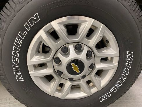 Used 2022 Chevrolet Silverado 2500 LT w/ Convenience Package image 26