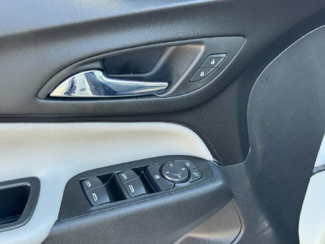 Used 2021 Chevrolet Equinox LS w/ LS Convenience Package AWD/4WD image 21