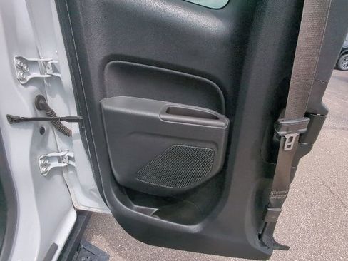 Used 2020 Chevrolet Colorado LT w/ Safety Package RWD image 13
