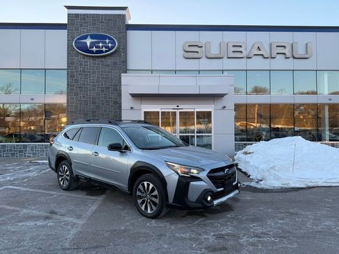Used 2023 Subaru Outback Limited image 1