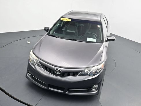 Used 2014 Toyota Camry SE w/ Leather Package FWD image 25