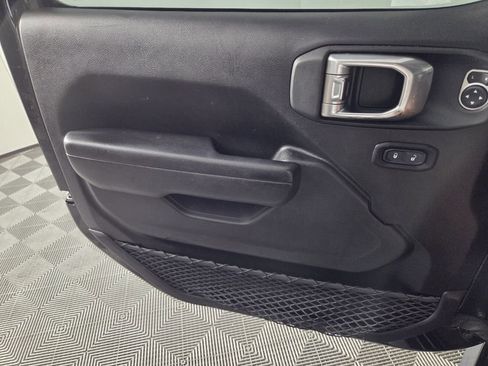 Used 2023 Jeep Wrangler Unlimited Rubicon image 23