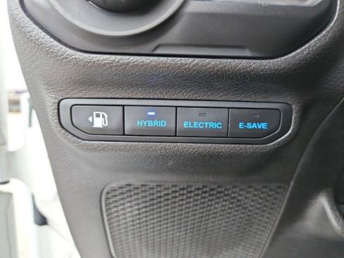 Used 2022 Jeep Wrangler Unlimited Sahara w/ Cold Weather Group image 17