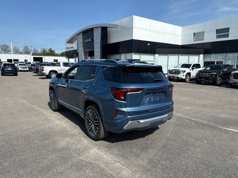 New 2026 GMC Terrain Denali w/ LPO, Black Badging Package image 3