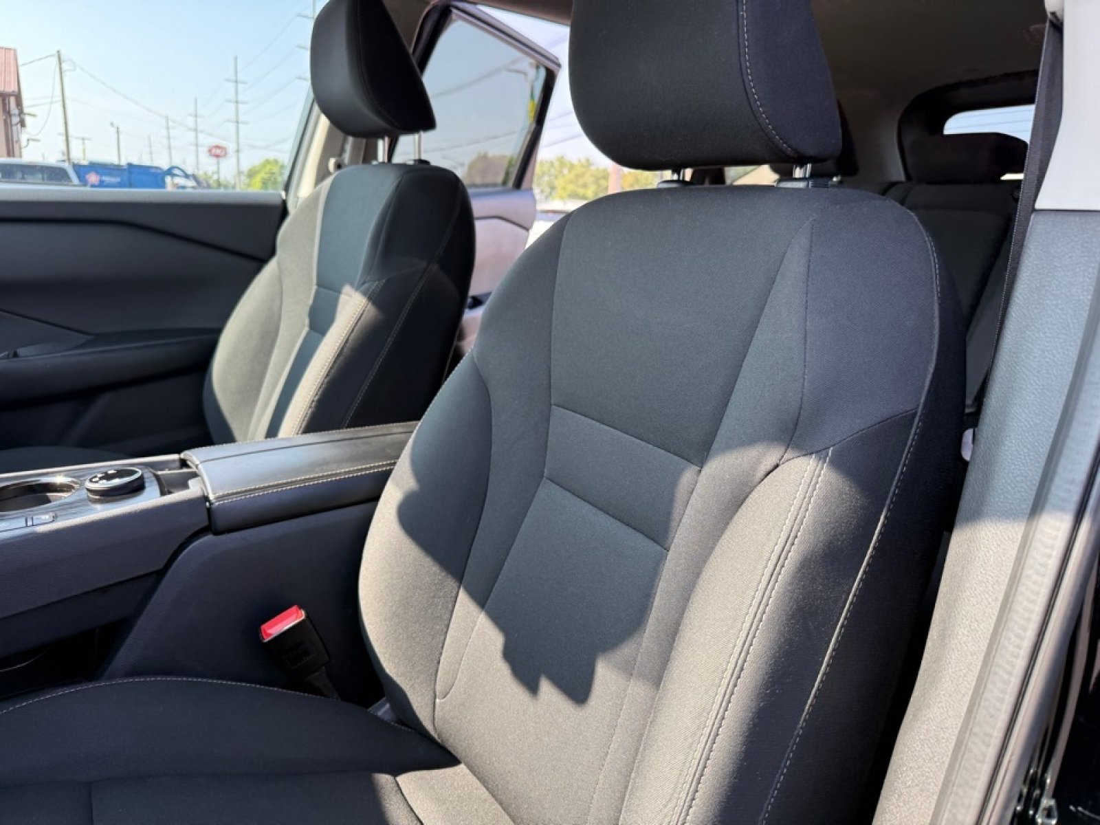 Used 2024 Nissan Rogue S AWD/4WD image 26