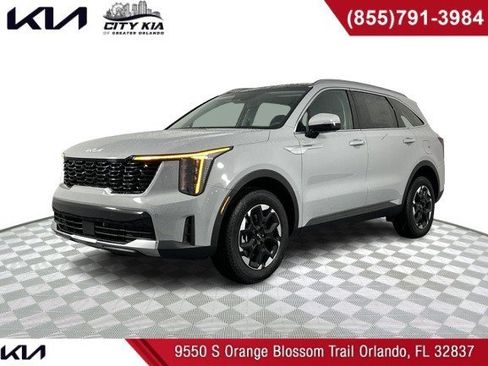 Certified 2025 Kia Sorento S image 1