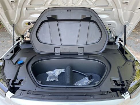 Certified 2023 Volvo C40 P8 Recharge Ultimate w/ Protection Package Premier AWD/4WD image 26