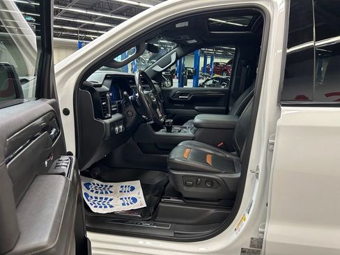 Used 2023 GMC Sierra 1500 AT4 w/ AT4 Premium Package AWD/4WD image 16