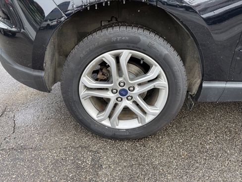 Used 2018 Ford Edge Titanium w/ Equipment Group 301A image 29