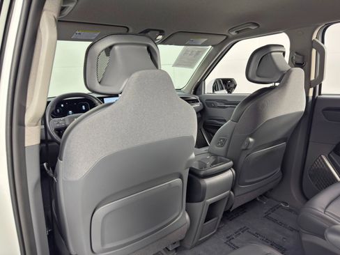 Used 2024 Kia EV9 Light Long Range image 36