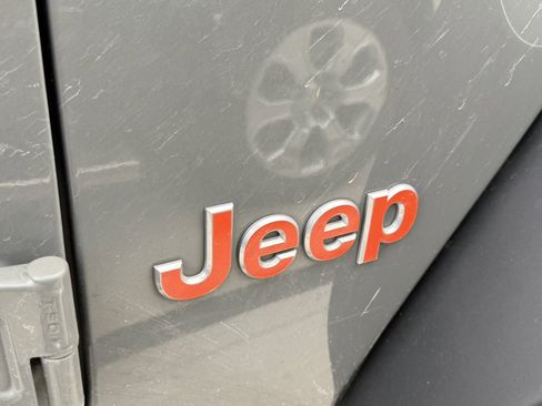 Certified 2018 Jeep Wrangler Unlimited Sport S AWD/4WD image 11