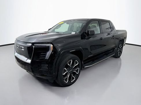 Used 2025 GMC Sierra EV Denali AWD/4WD image 3