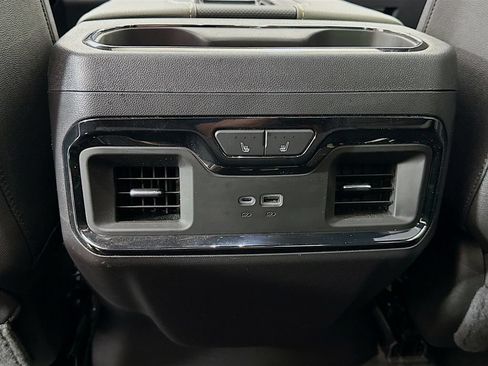Used 2022 Chevrolet Silverado 1500 ZR2 w/ Technology Package AWD/4WD image 28