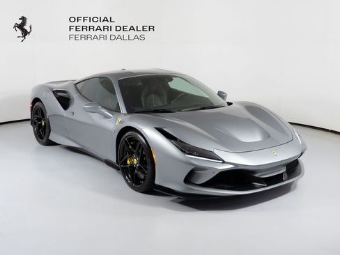 Used 2021 Ferrari F8 Tributo RWD image 1