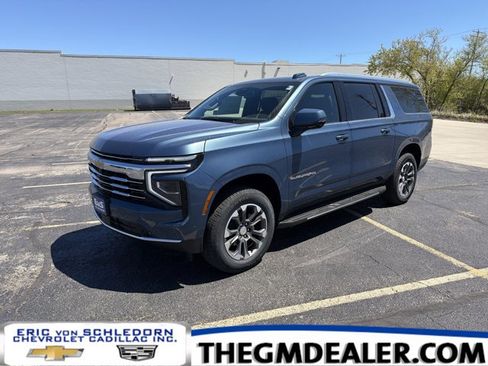 New 2026 Chevrolet Suburban LT w/ Comfort Package AWD/4WD image 1