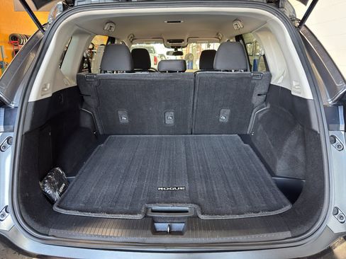 Used 2021 Nissan Rogue SV AWD/4WD image 19
