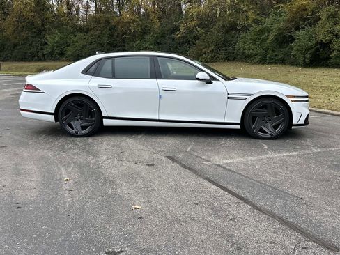 New 2026 Genesis G90 3.5T Prestige image 8