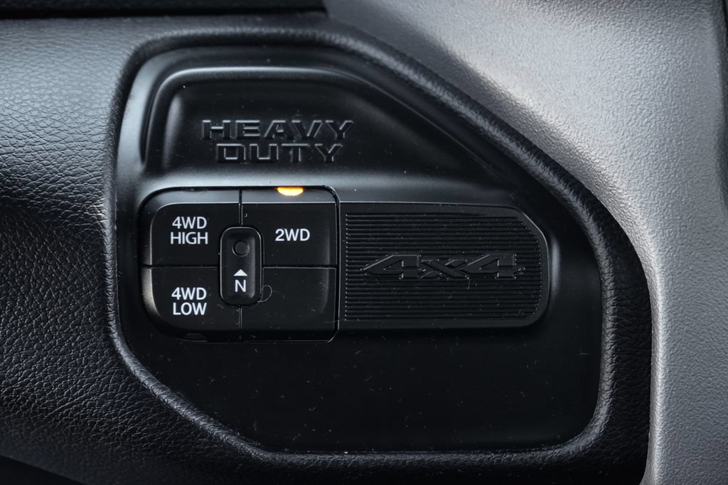 Used 2024 RAM 2500 Big Horn AWD/4WD image 31