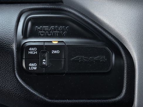 Used 2024 RAM 2500 Big Horn AWD/4WD image 31
