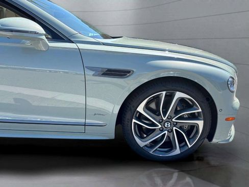 New 2025 Bentley Flying Spur Speed image 6