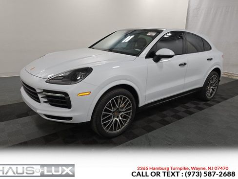 Used 2022 Porsche Cayenne Platinum Edition AWD/4WD image 3