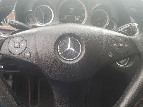 Used 2010 Mercedes-Benz E 350 4MATIC Sedan image 8