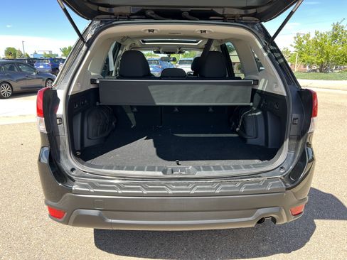 Used 2023 Subaru Forester Premium AWD/4WD image 20