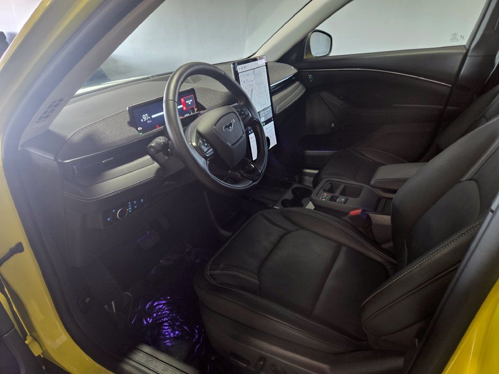 Used 2025 Ford Mustang Mach-E Premium RWD image 6