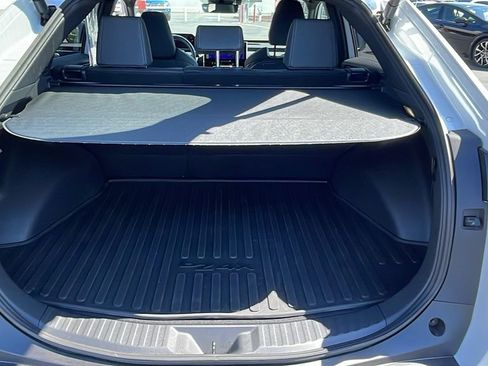 Certified 2022 Toyota Venza LE AWD/4WD image 30