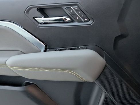 New 2026 Chevrolet Colorado ZR2 AWD/4WD image 16