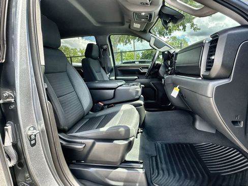 Used 2023 Chevrolet Silverado 1500 LT image 9