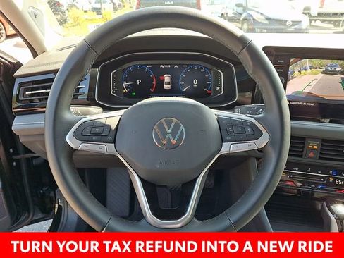 Used 2025 Volkswagen Jetta SEL image 22