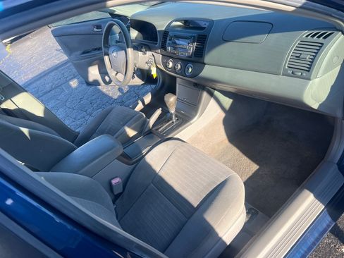 Used 2006 Toyota Camry LE FWD image 16